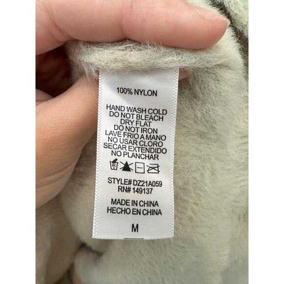 DOWNEAST | Beige Neutral Cozy Fuzzy Crewneck Cropped Everyday Sweater | Medium - Picture 6 of 6